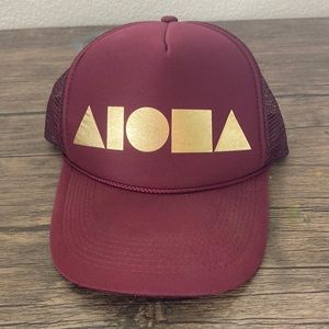Burgundy Aloha shapes hat